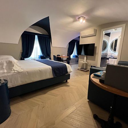 Rome Luxury Blue Suites- Love Экстерьер фото
